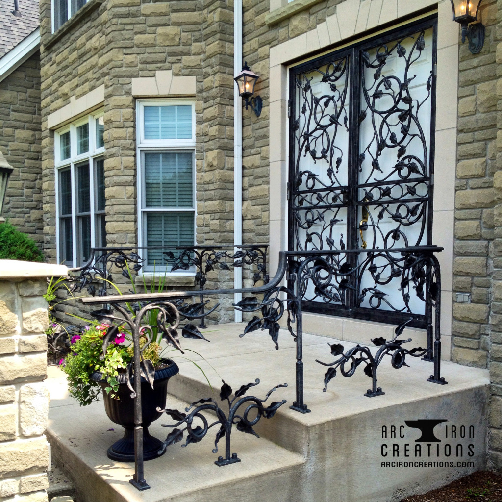 Accent Piece Outdoor Arc Iron Creations